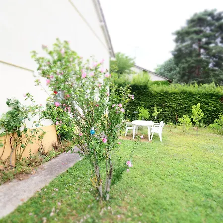 Semesterbostad Nouveaute Maison Cocooning Avec Jardin, Terrasse Couverte Et Jacuzzi Bellerive-sur-Allier