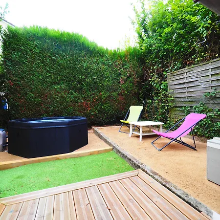 Nouveaute Maison Cocooning Avec Jardin, Terrasse Couverte Et Jacuzzi Bellerive-sur-Allier