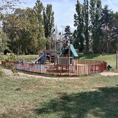 Nouveaute Maison Cocooning Avec Jardin, Terrasse Couverte Et Jacuzzi * Bellerive-sur-Allier