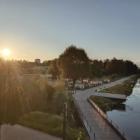 Nouveaute Maison Cocooning Avec Jardin, Terrasse Couverte Et Jacuzzi Semesterbostad