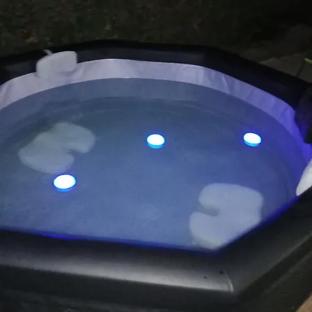 Nouveaute Maison Cocooning Avec Jardin, Terrasse Couverte Et Jacuzzi *